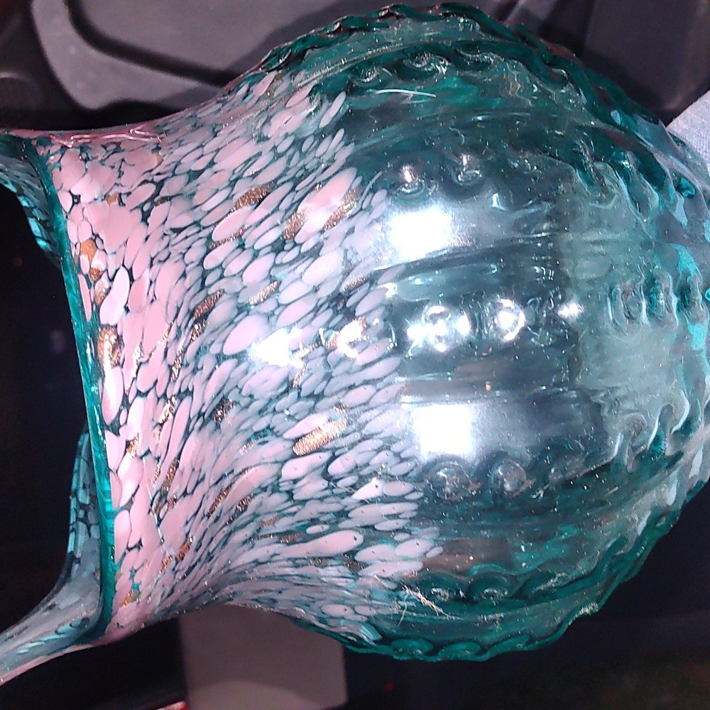 Hand blown glass owl.. stands about 10.5"s - Picture 2 of 4